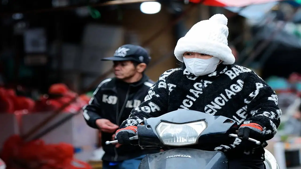 طقس فيتنام.. كتلة هوائية باردة تضرب المناطق الشمالية وتثير اضطرابات الملاحة البحرية